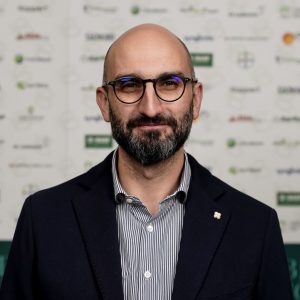 Mirko Sgaramella regina di Puglia - LUV
